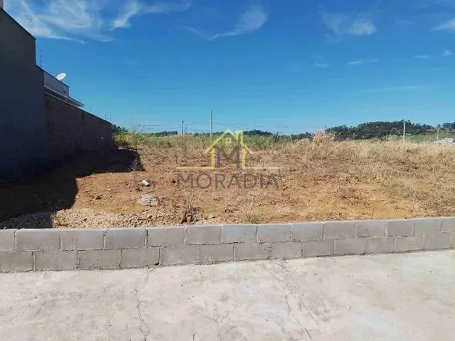 Terreno com 385m², à venda, no bairro Residencial Vale da Mata em Guaxupé