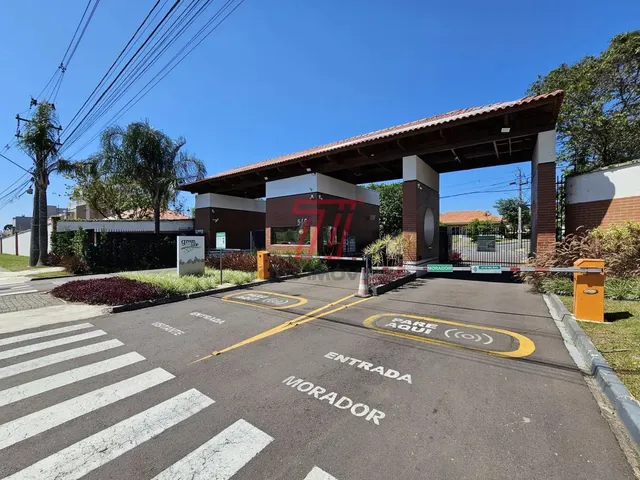 Terreno à venda, no bairro Pinheirinho em Curitiba