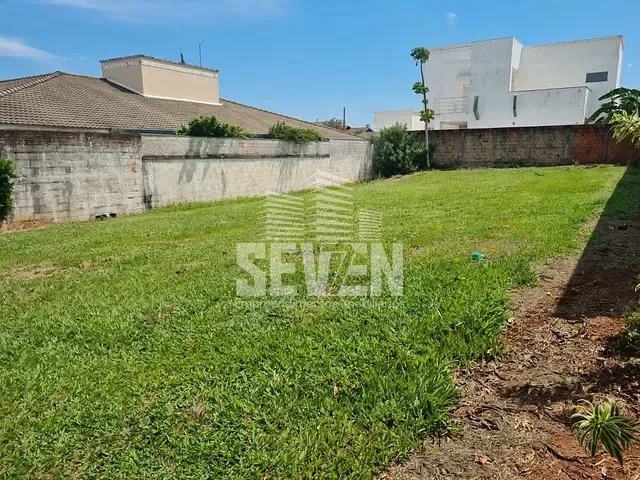 Terreno com 450m², à venda, no bairro Residencial Lago Sul em Bauru