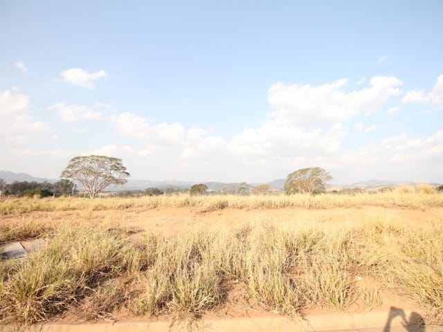 Terreno com 300m², à venda, no bairro Loteamento Portal da Aliança II em São João da Boa Vista