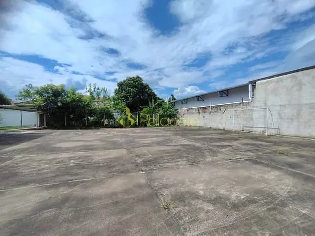 Terreno com 440m², à venda, no bairro São Benedito em Pindamonhangaba
