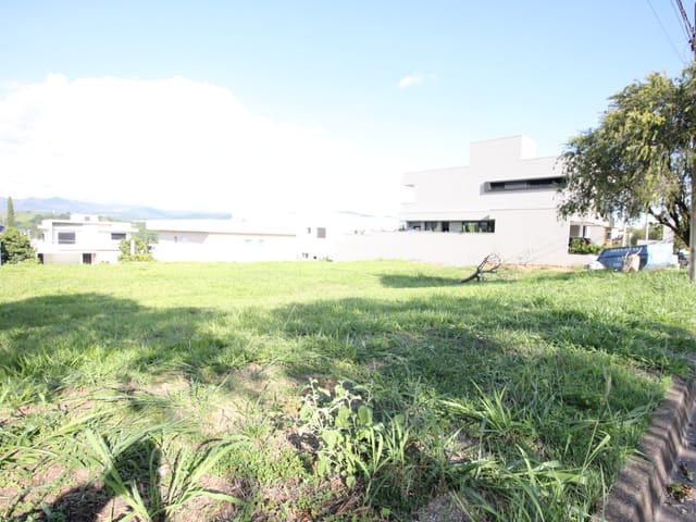 Terreno com 901m², à venda, no bairro Jardim Nova São João em São João da Boa Vista