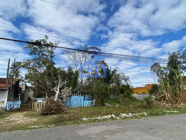 Terreno com 490m², à venda, no bairro Jardim das Gaivotas em Caraguatatuba