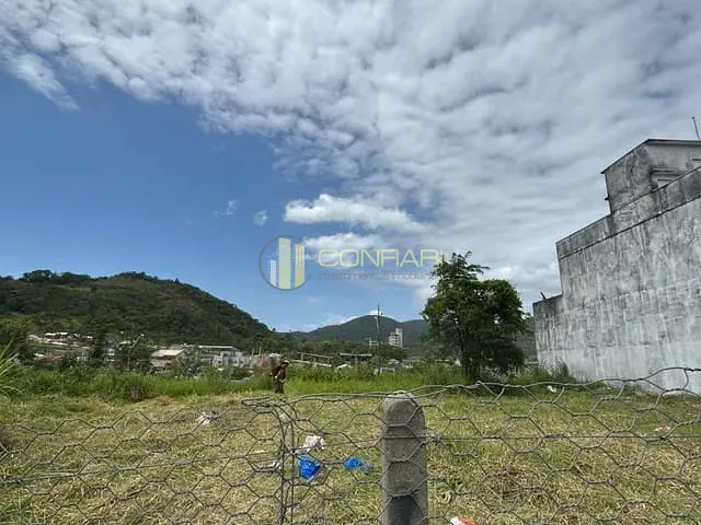 Terreno com 276m², à venda, no bairro Alto do São Bento em Itapema