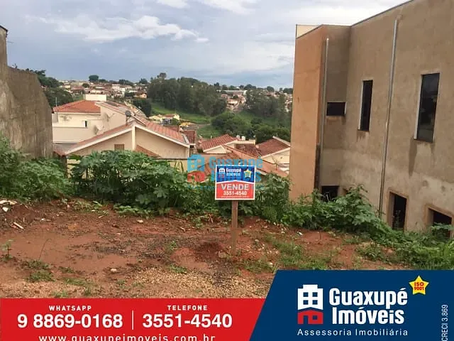 Terreno com 200m², à venda, no bairro Jardim dos Ypes em Guaxupé
