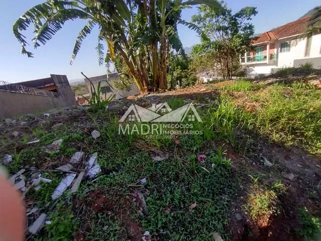 Terreno com 360m², à venda, no bairro São Sebastião em Palhoça