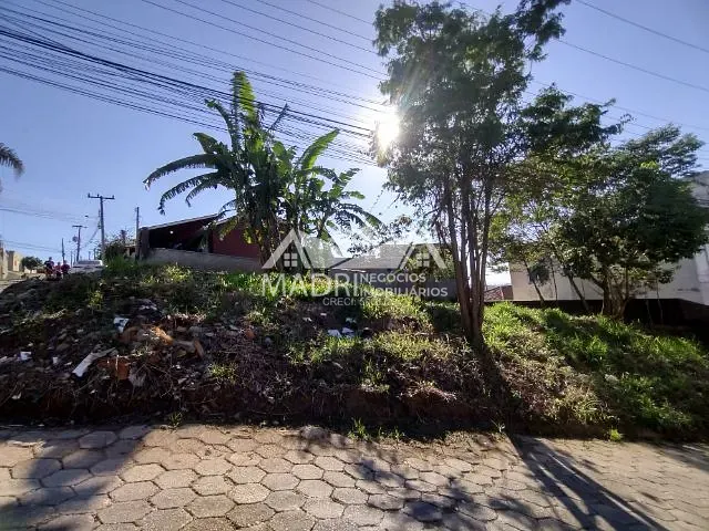 Terreno com 360m², à venda, no bairro São Sebastião em Palhoça