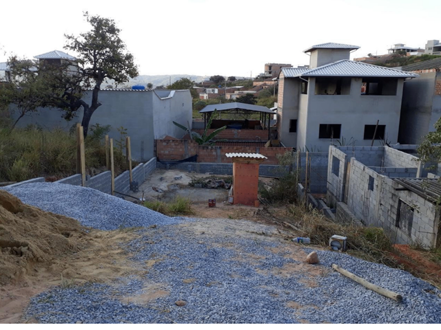 Terreno com 250m², à venda, no bairro Pérola Negra em Santa Luzia