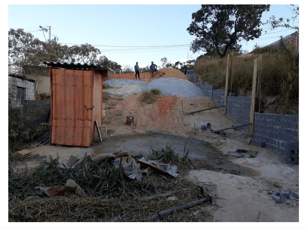 Terreno com 250 m2, com 10 m2 de frente e 25 m2 de fundos, todo murado e já foi feito a terraplanagem, quitado, à venda, Liberdade, Santa Luzia, MG miniatura 12