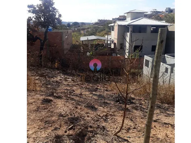 Terreno com 250m², à venda, no bairro Liberdade em Santa Luzia