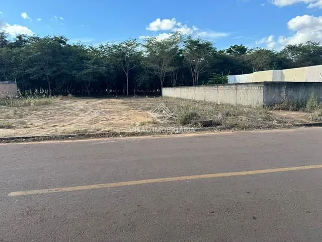 Terreno com 576m², à venda, no bairro Canarinho em Sinop