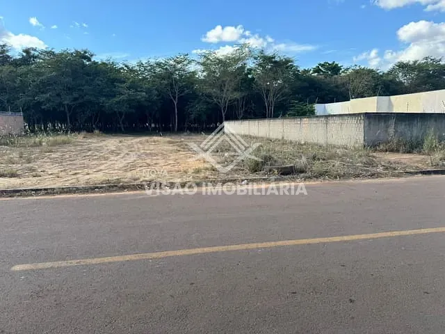 Terreno com 576m², à venda, no bairro Canarinho em Sinop