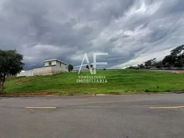 Terreno com 275m², à venda, no bairro Condominio Cataguá Way em Taubaté