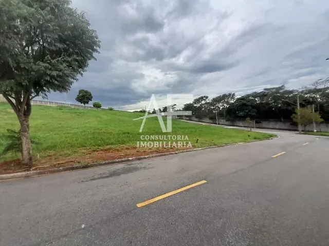 Terreno com 275m², à venda, no bairro Condominio Cataguá Way em Taubaté