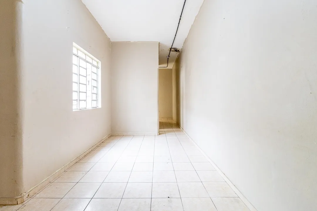 Terreno residencial para venda em Bom Retiro, 300m²