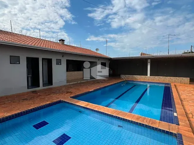 Terreno com 335m², à venda, no bairro Jardim Nobre em Rolândia