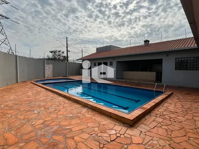 Terreno com 335m², à venda, no bairro Jardim Nobre em Rolândia