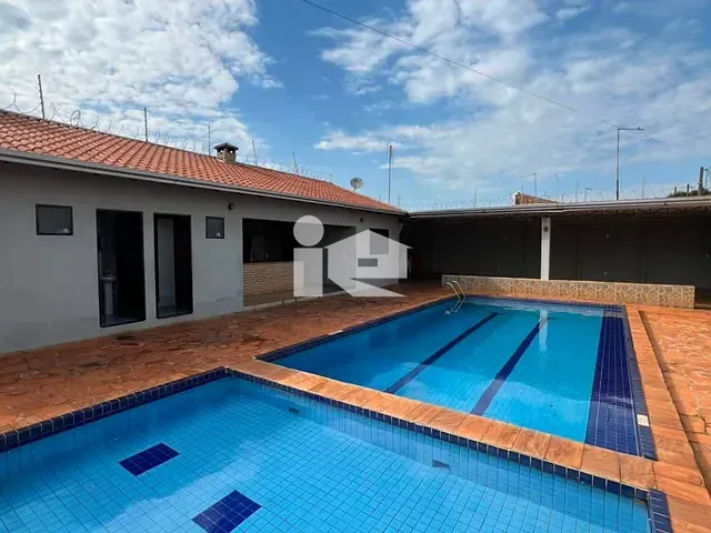 Terreno com 335m², à venda, no bairro Jardim Nobre em Rolândia