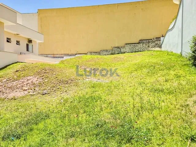 Terreno com 500m², à venda, no bairro Chácaras Silvania em Valinhos