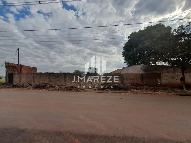 Terreno com 366m², à venda, no bairro JARDIM MARISSOL em Apucarana