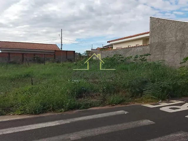 Terreno com 200m², à venda, no bairro Residencial Conquista em Guaxupé