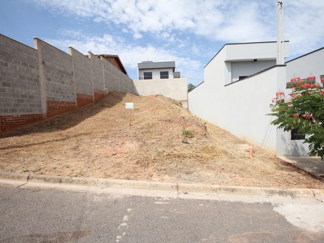 Terreno com 250m², à venda, no bairro Recanto da Serra em São João da Boa Vista