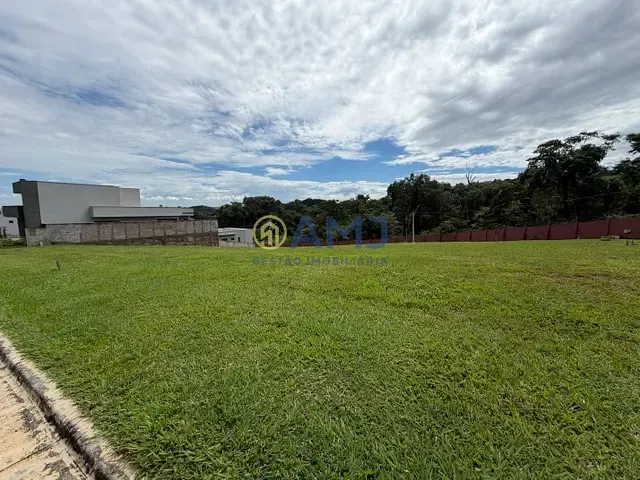 Terreno com 325m², à venda, no bairro Jardins Barcelona em Senador Canedo