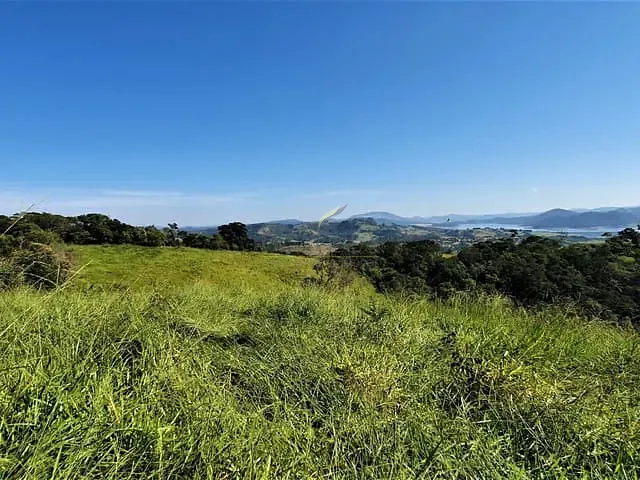Terreno com 5500m², à venda, no bairro Pinhal em Piracaia