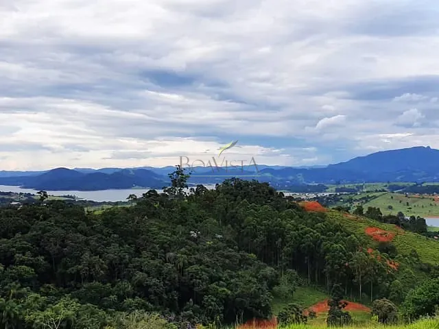 Terreno com 5500m², à venda, no bairro Pinhal em Piracaia