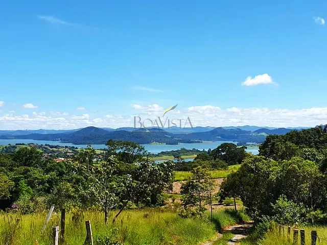 Terreno com 5500m², à venda, no bairro Pinhal em Piracaia