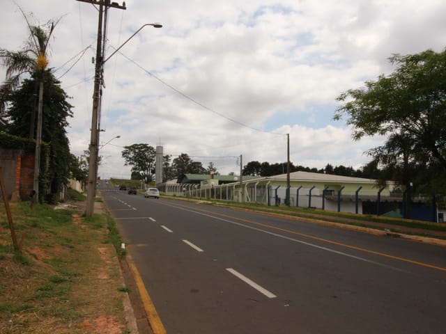 Terreno com 704m², à venda, no bairro Contorno em Ponta Grossa
