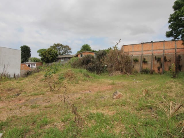 Terreno com 704m², à venda, no bairro Contorno em Ponta Grossa