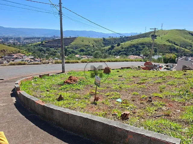 Terreno com 278m², à venda, no bairro Residencial Santa Bárbara em Guaratinguetá