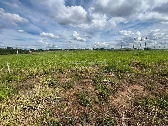 Terreno com 250m², à venda, no bairro Camanducaia Praça e Parque em Jaguariúna