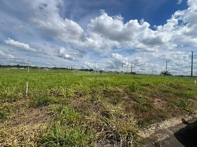 Terreno com 250m², à venda, no bairro Camanducaia Praça e Parque em Jaguariúna