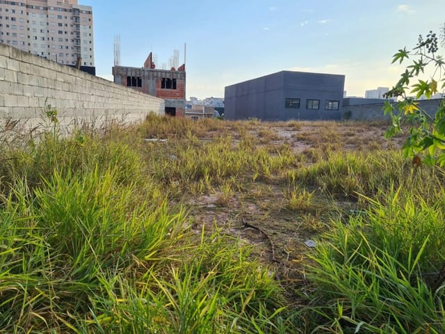 Terreno com 327m², à venda, no bairro Portais (Polvilho) em Cajamar