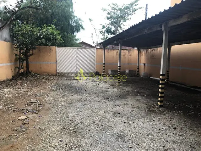 Terreno com 350m², à venda, no bairro São Benedito em Pindamonhangaba