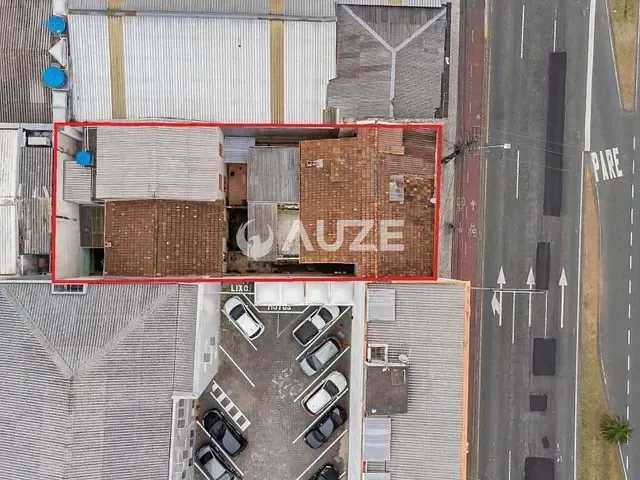 Terreno com 303m², à venda, no bairro Centro em Curitiba