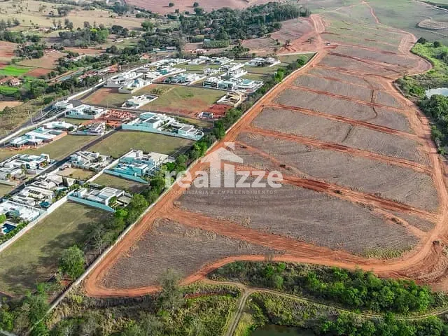 Terreno com 510m², à venda, no bairro Chácara Freitas em Itapira