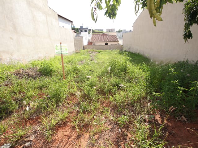 Terreno com 250m², à venda, no bairro Recanto da Serra em São João da Boa Vista