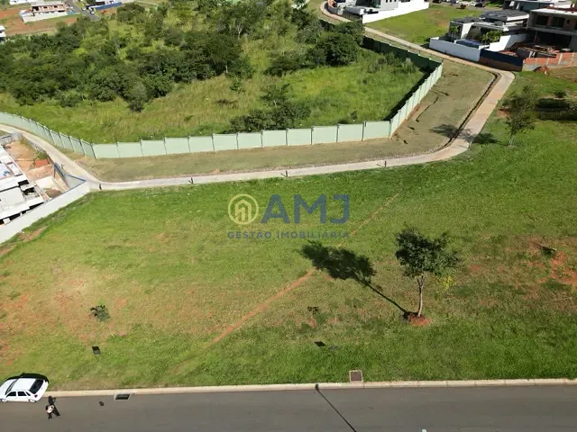 Terreno com 640m², à venda, no bairro Parque Cidade em Goiânia