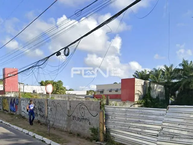 Terreno com 2576m², à venda, no bairro Buraquinho em Lauro de Freitas