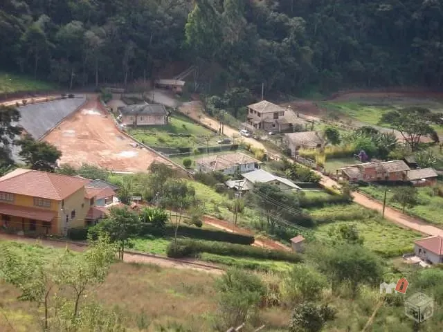 Terreno com 626m², à venda, no bairro Sebastiana em Teresópolis
