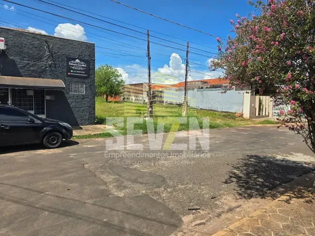 Terreno com 955m², à venda, no bairro Vila Becheli em Bauru