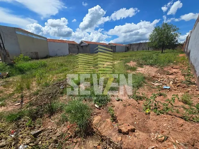 Terreno com 955m², à venda, no bairro Vila Becheli em Bauru