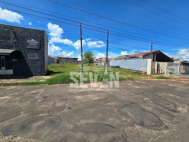 Terreno com 955m², à venda, no bairro Vila Becheli em Bauru