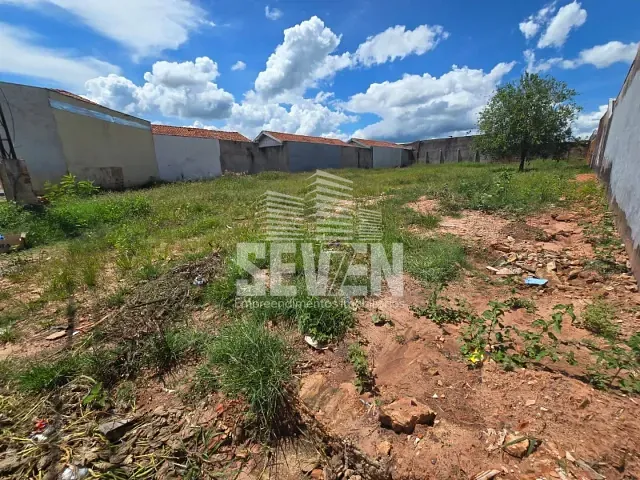Terreno com 955m², à venda, no bairro Vila Becheli em Bauru