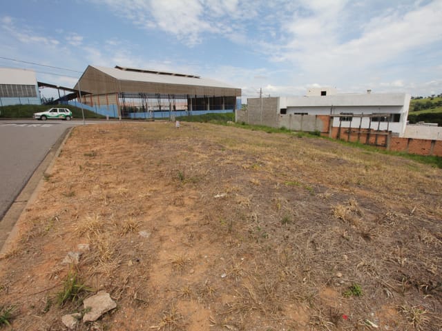 Terreno com 252m², à venda, no bairro Recanto da Serra em São João da Boa Vista