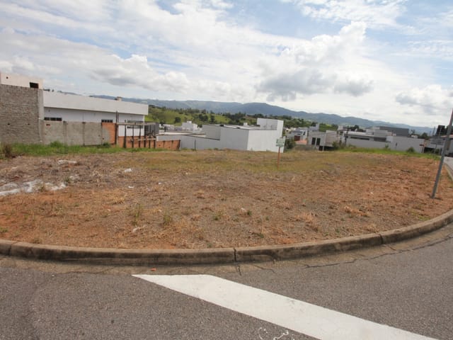 Terreno com 252m², à venda, no bairro Recanto da Serra em São João da Boa Vista