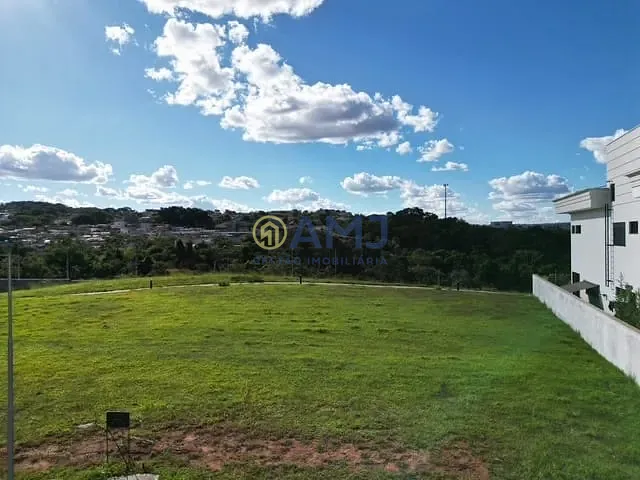 Terreno com 700m², à venda, no bairro Parque Cidade em Goiânia